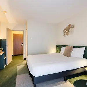 Hotel Park, Brujas